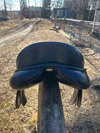 Bates Caprilli 18 Akaa