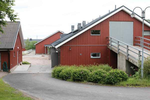 Vuokralle annetaan: Tallipaikka Tuomarinkartanon Kilpatallissa Helsinki - изображение 5