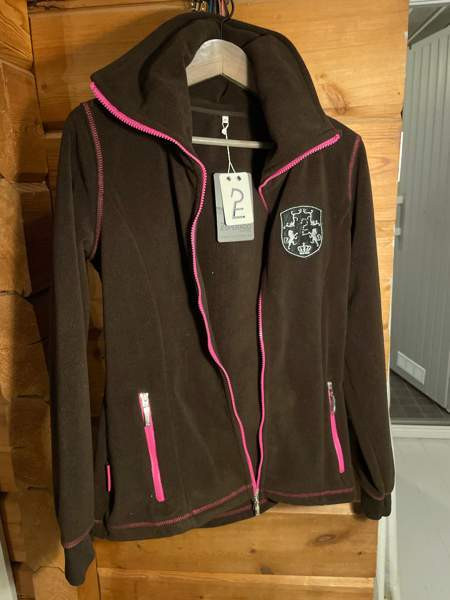 Ruskea fleecetakki M uusi Helsinki – foto 1