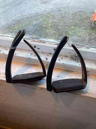 Freejump ruskeat PRO, jo paljon käytetyt Лохья