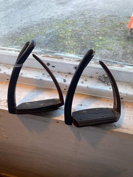 Freejump ruskeat PRO, jo paljon käytetyt Lohja - photo 1