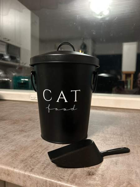 Metalliastia cat food Keuruu - изображение 1