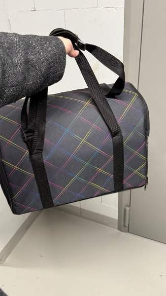 Kantolaukku koiralle/kissalle Helsinki - valokuva 2