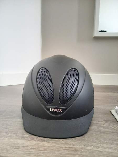 Uvex ratsastuskypärä Porvoo - valokuva 2