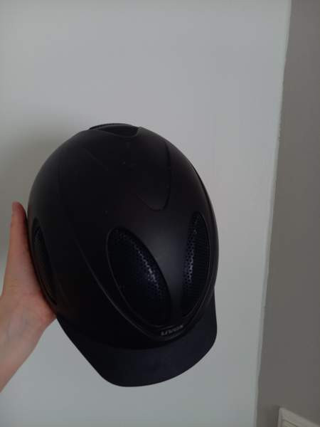 Uvex ratsastuskypärä Porvoo - valokuva 3