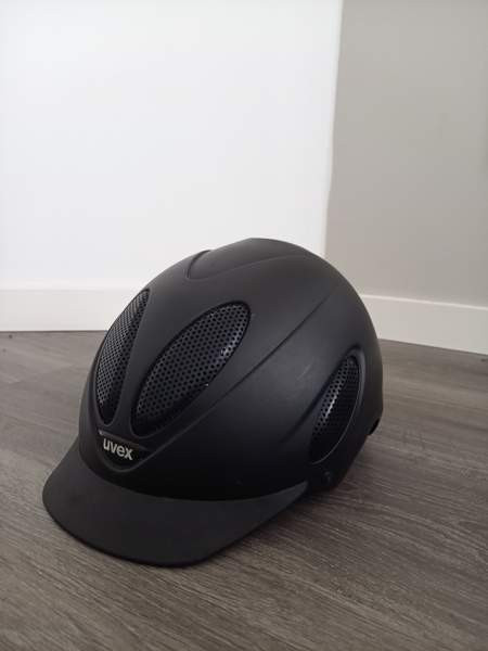 Uvex ratsastuskypärä Porvoo - valokuva 1