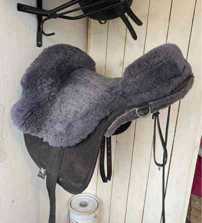 Engel lampaankarva satula PONY Lohja