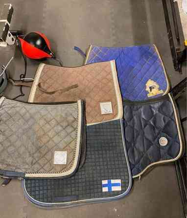 Pesua vailla olevia huopia iso könttä pony, cob ja full, este- ja kouluhuopia Lohja