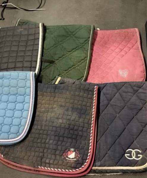 Pesua vailla olevia huopia iso könttä pony, cob ja full, este- ja kouluhuopia Лохья - изображение 3