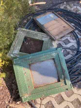 Mehiläispesän pohjat Vantaa