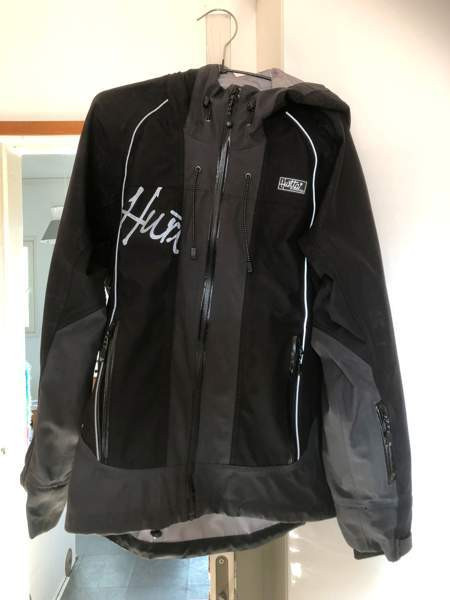 Hurtta treeni / ulkoilutakki S musta Turku - photo 1