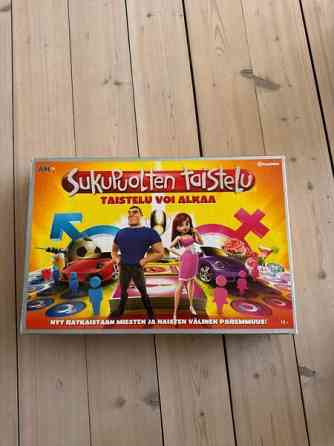 Sukupuolten taistelu -lautapeli Helsinki