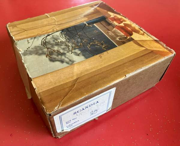 Laatikollinen vanhoja vinyylisinglejä Tampere – foto 1