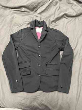 Musta kisatakki 36 Iisalmi