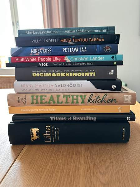 Myydään kirjoja 3e/kpl (tai tarjoa) voit ostaa erikseen Helsinki – foto 1