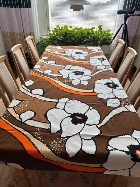 Metsovaara Gardenia lappisatiini verho kangas pöytäliina 260 cm Helsinki – foto 3