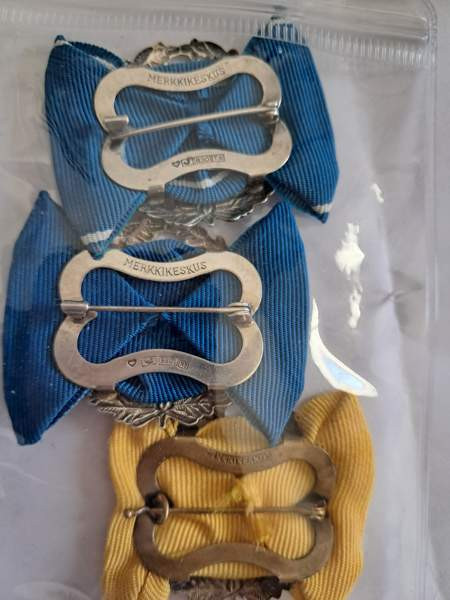 Ansiomerkit 2xhopea 1 pronssi Helsinki – foto 2