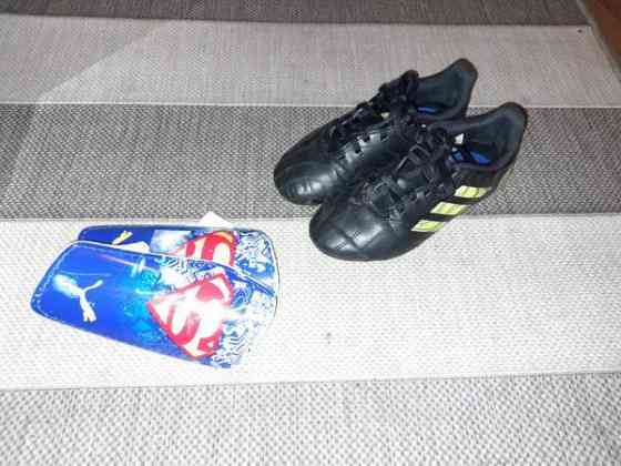 Adidas copa nappikset 31 ja säärisuojat Tampere