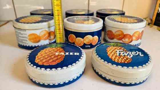 Fazer keräily peltipurkki ananas sisustus vintage Helsinki