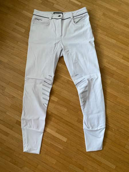 Animon kisahousut 34 Эспоо - изображение 1