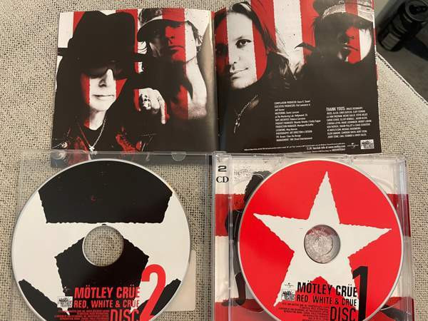 MÖTLEY CRUE : Red,White and Crue  2CD Helsinki - photo 4