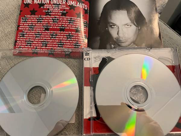 MÖTLEY CRUE : Red,White and Crue  2CD Helsinki - photo 5