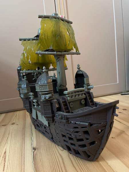 Pirates of the Caribbean laiva ja figuureita Helsinki - valokuva 5