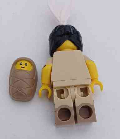 Lego intiaani nainen Tribal Woman  ja vauva Helsinki