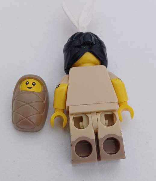 Lego intiaani nainen Tribal Woman  ja vauva Helsinki – foto 2