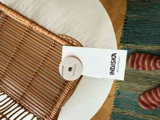 Indiska rottinkinen kori+ 2 muuta sekä muovisia koreja Hyvinge