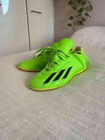 Adidas lasten futsal jalkapallo kengät koko 31 Helsinki