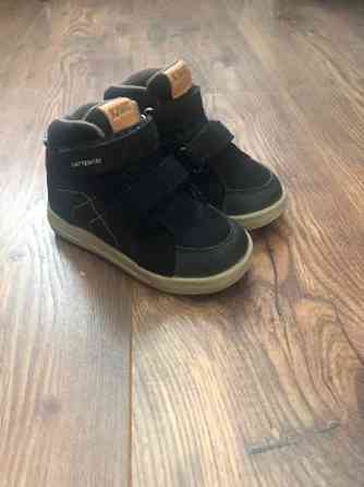 Kavat Landby WP Black välikausikengät 24 Helsinki