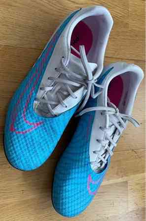 Nike Phantom GX koko 42 nappikset Kangasala