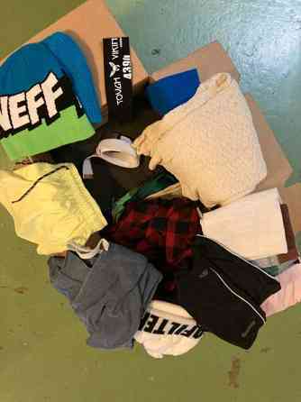 Vaatteita Teiniikäinen Muotitietoinen Parfyymi Helsinki