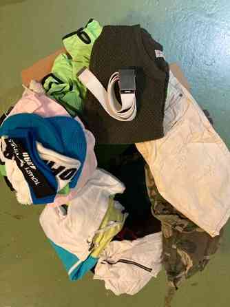 Vaatteita Teiniikäinen Muotitietoinen Parfyymi Helsinki