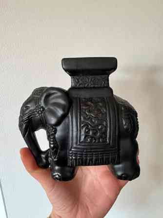 Keraaminen norsu Tuusula