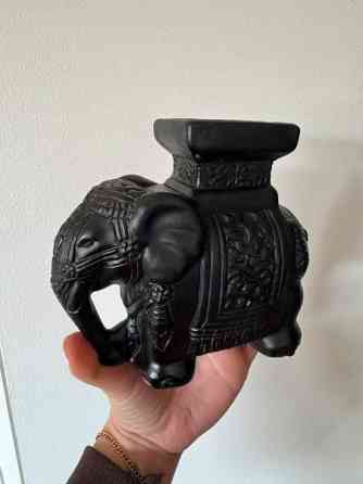 Keraaminen norsu Tuusula