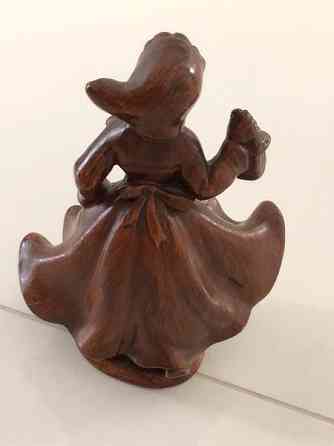 Puinen figuuri Muurame