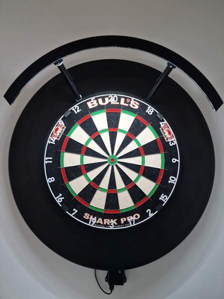 Bull's Shark Pro Darts taulu setti Vantaa – foto 1