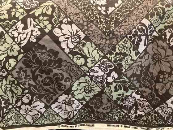 Marimekko :  Maija Isolan  " Pistaassi " , harmaasävyinen verho / pöytäliina Tuusula