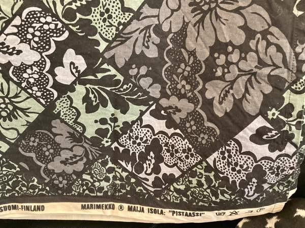 Marimekko :  Maija Isolan  " Pistaassi " , harmaasävyinen verho / pöytäliina Туусула - изображение 4