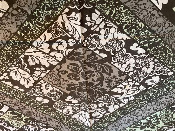 Marimekko :  Maija Isolan  " Pistaassi " , harmaasävyinen verho / pöytäliina Туусула - изображение 5