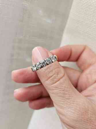 Laatukorun timanttisormus, 1.0 ct, W/VS, Ovh. 6700e, Espoo