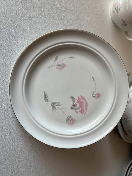 JLMENAU ruokailuastiasto Joensuu - valokuva 3