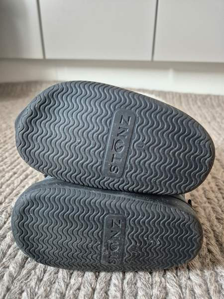 Stonz koko L sekä linersit Siilinjaervi – foto 3