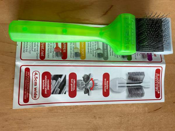 laadukas pitkäkarvaisen koiran harja Seinäjoki - valokuva 2