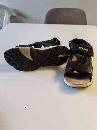Viking sandaalit koko 29 Lieto