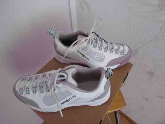 Uudet ja Laadukkaat HENRI LLOYD Nahkakengät/Tennarit Koko 36. Turku