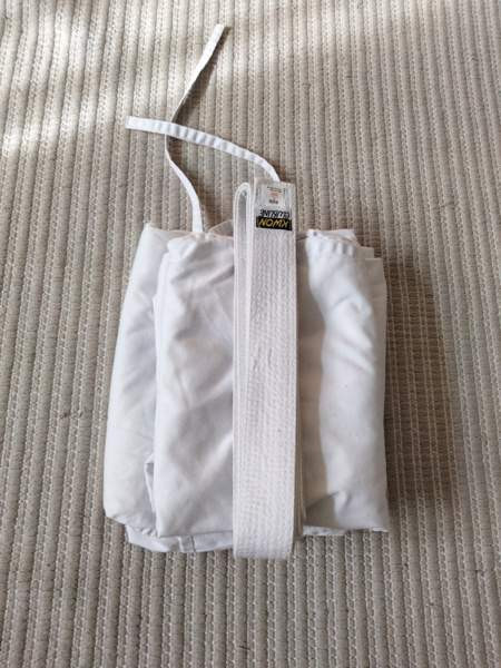 Taekwondo asu 180cm Janakkala – foto 1