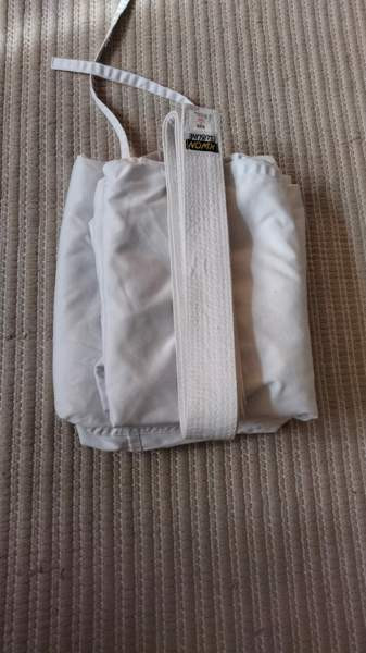 Taekwondo asu 180cm Janakkala – foto 4